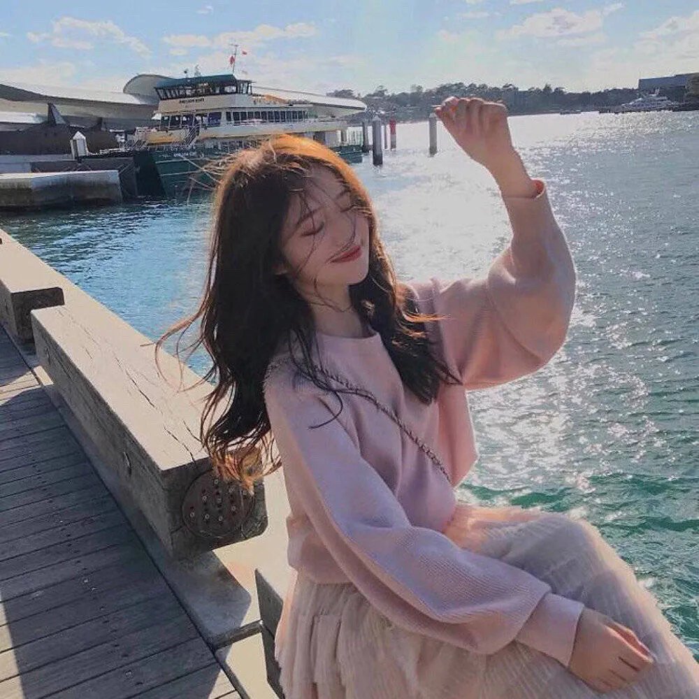 拉. 拉